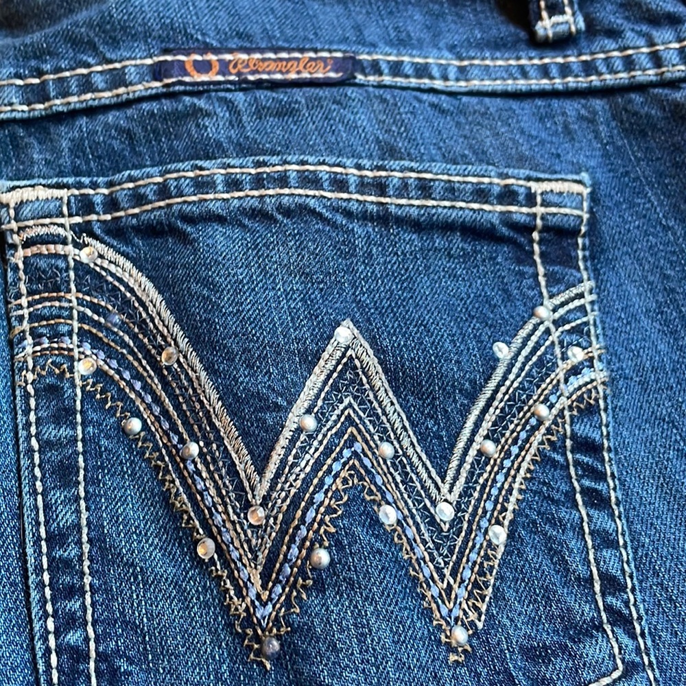 Wrangler women’s bootcut mid rise jean